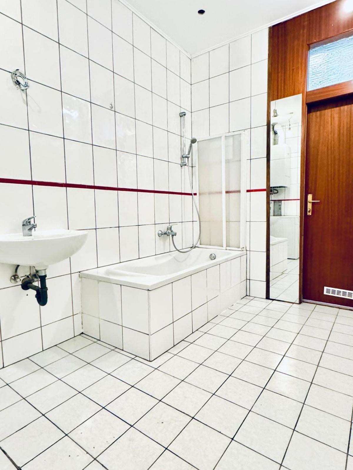 5Br Shared Apt Ideal For Groups 7 Min To Westbahnhof Wien Exterior foto